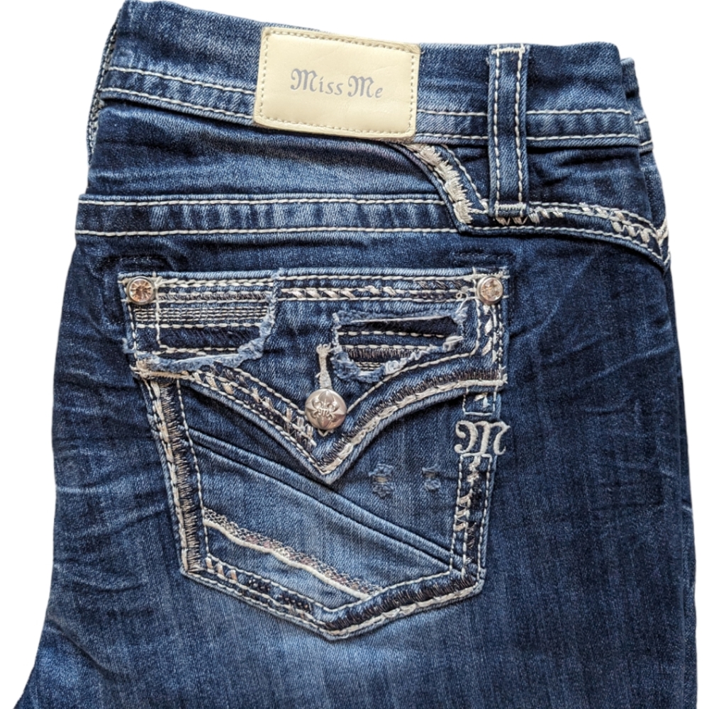 Women's Miss Me Size 34 Jeans Flap Pocket Denim Curvy Boot Cut Y2K Medium Wash